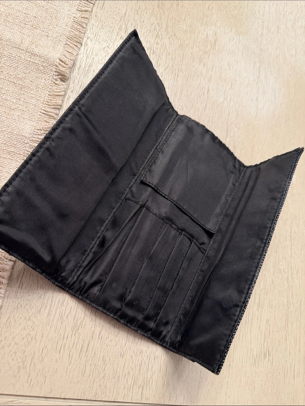 Black Travel Brush Organizer